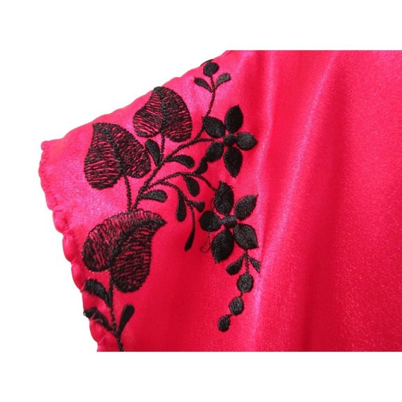 Sabrina by Mervyns Raspberry Black Embroidered Flower Short Robe Large GUC - Picture 11 of 16